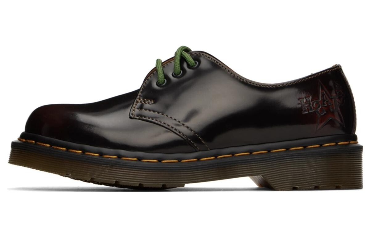 

Кроссовки Lifestyle унисекс с низким верхом вишнево-красный Dr.Martens