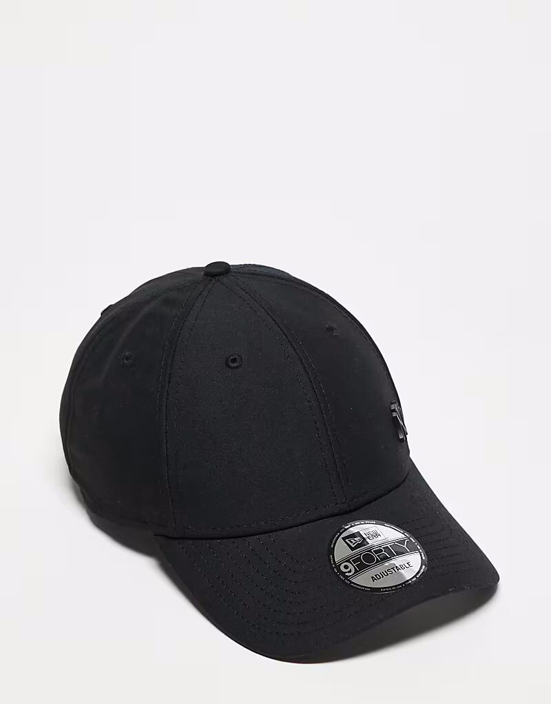 

Кепка New Era NY Yankees 9forty с мини-логотипом черного цвета