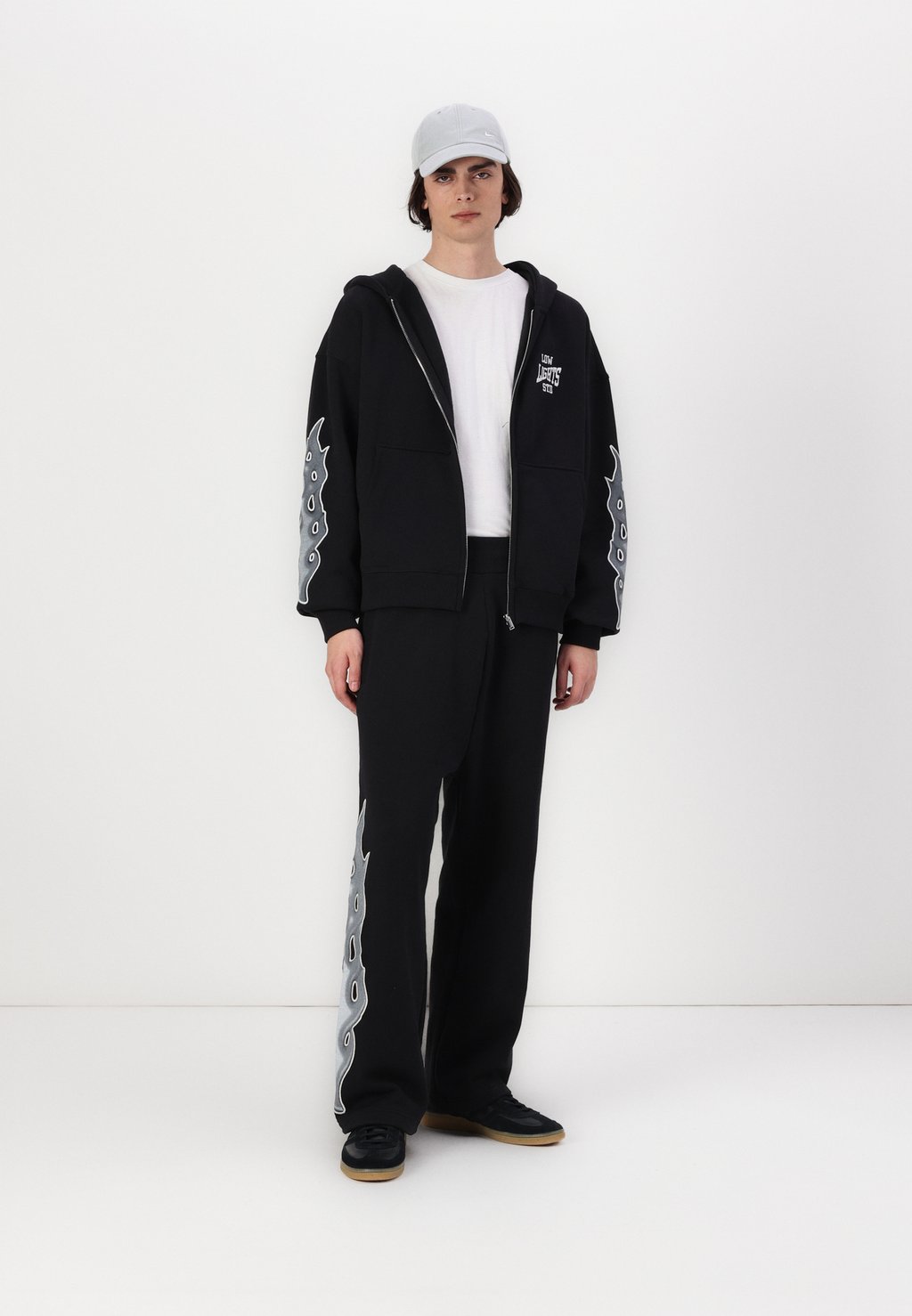 

Толстовка на молнии NITROMETHANE ZIP HOODIE UNISEX LOW LIGHTS STUDIOS®, черный