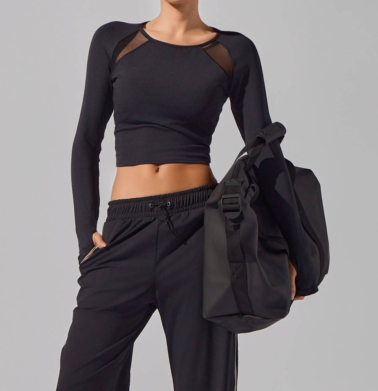 

Топ Alba в черном цвете Heroine Sport, черный