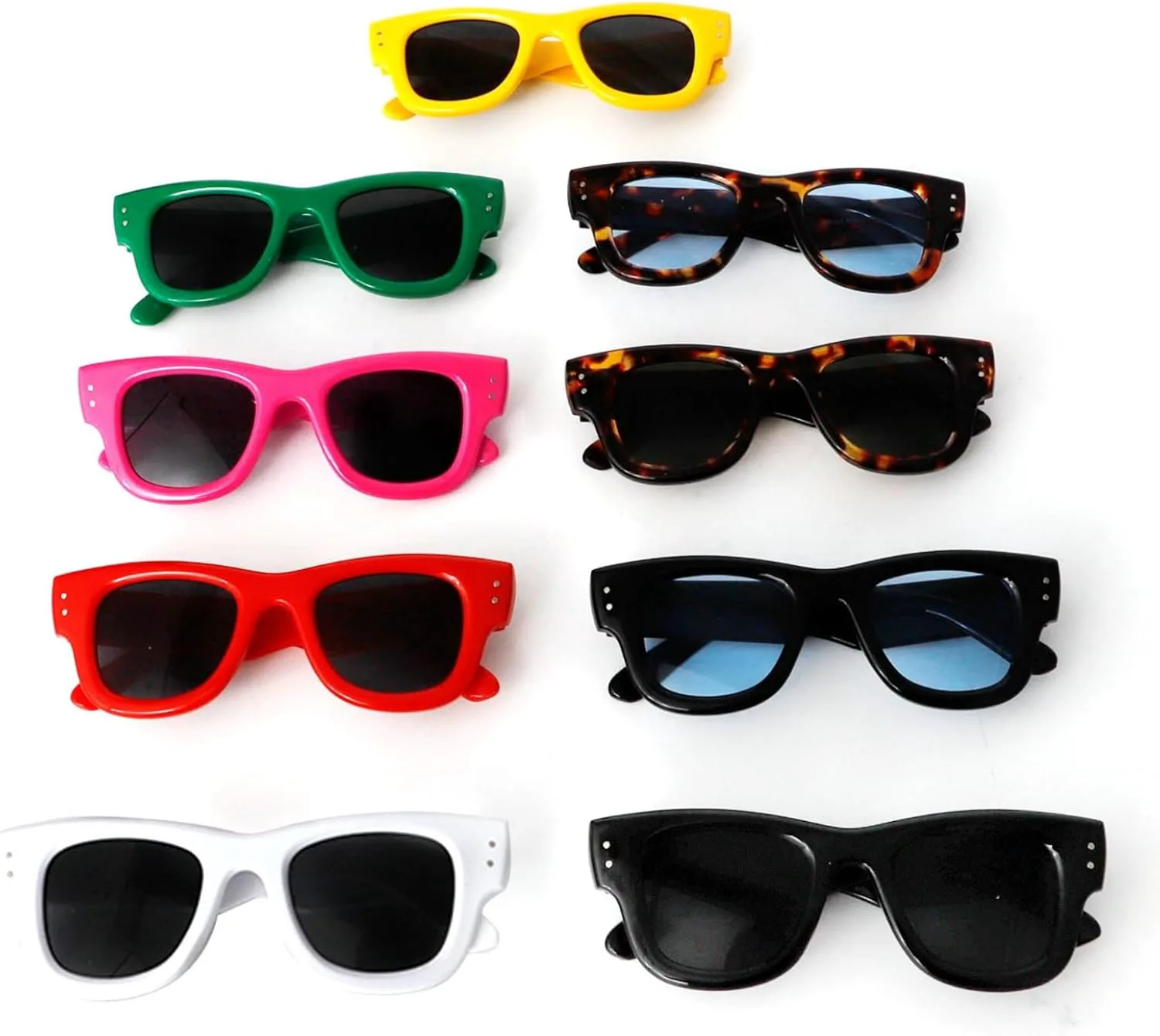 

Солнцезащитные очки COTIA 2026 в квадратной оправе для женщин и мужчин, милые, массивные, в стиле панк, Y2K, для отдыха на природе, пляжа и путешествий, Black Blue