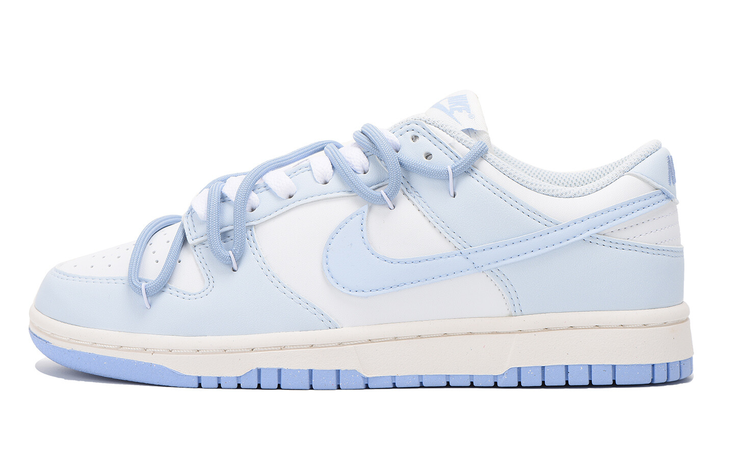

Кроссовки Nike Dunk Skateboard Shoes Women's Low-Top White