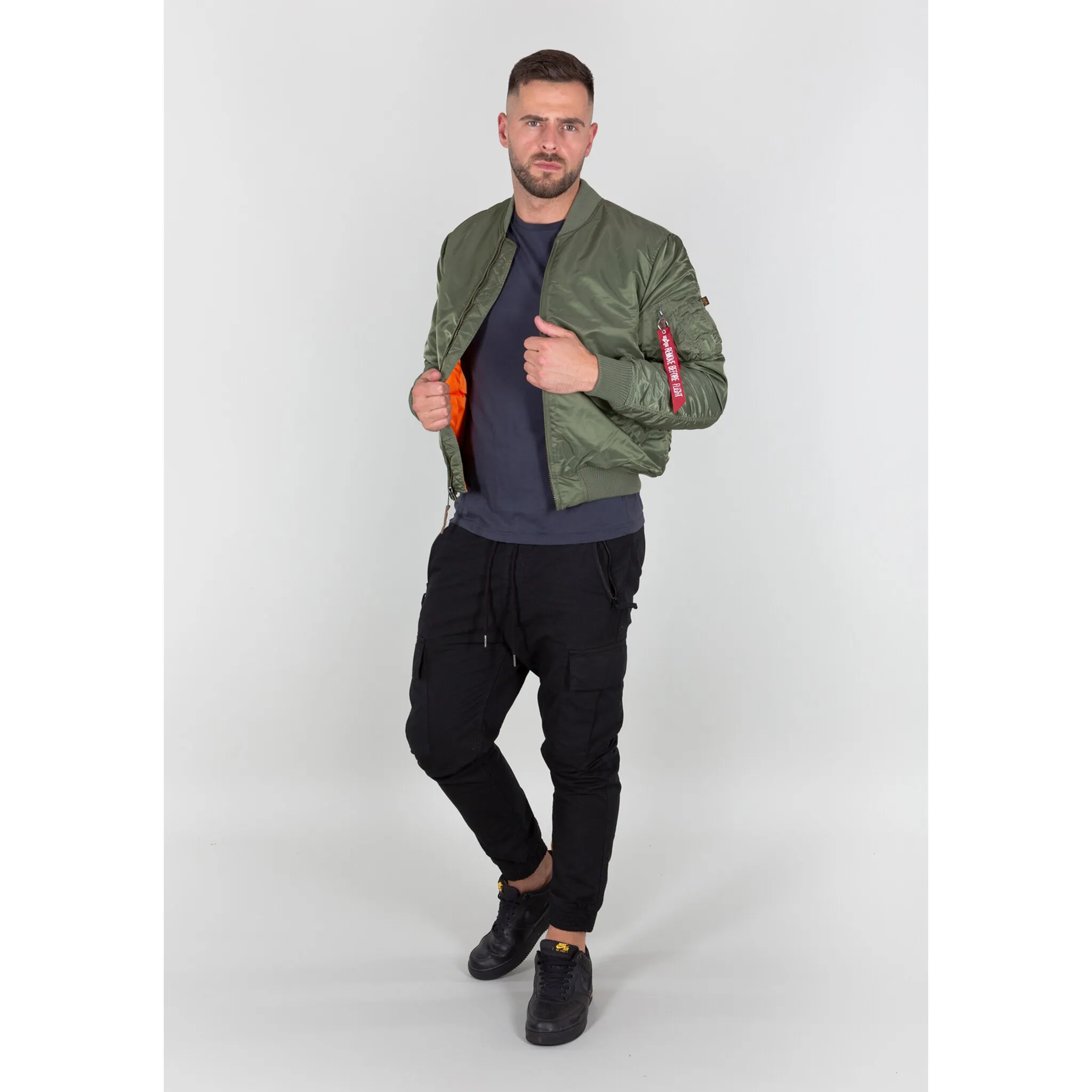 

Куртка-бомбер Alpha Industries " Alpha Industries Мужчины - Куртки-бомберы MA-1 VF 59", зеленый