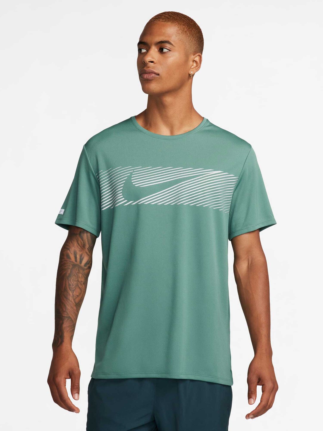

Футболка Nike M NK FLASH MILER TOP, зеленый