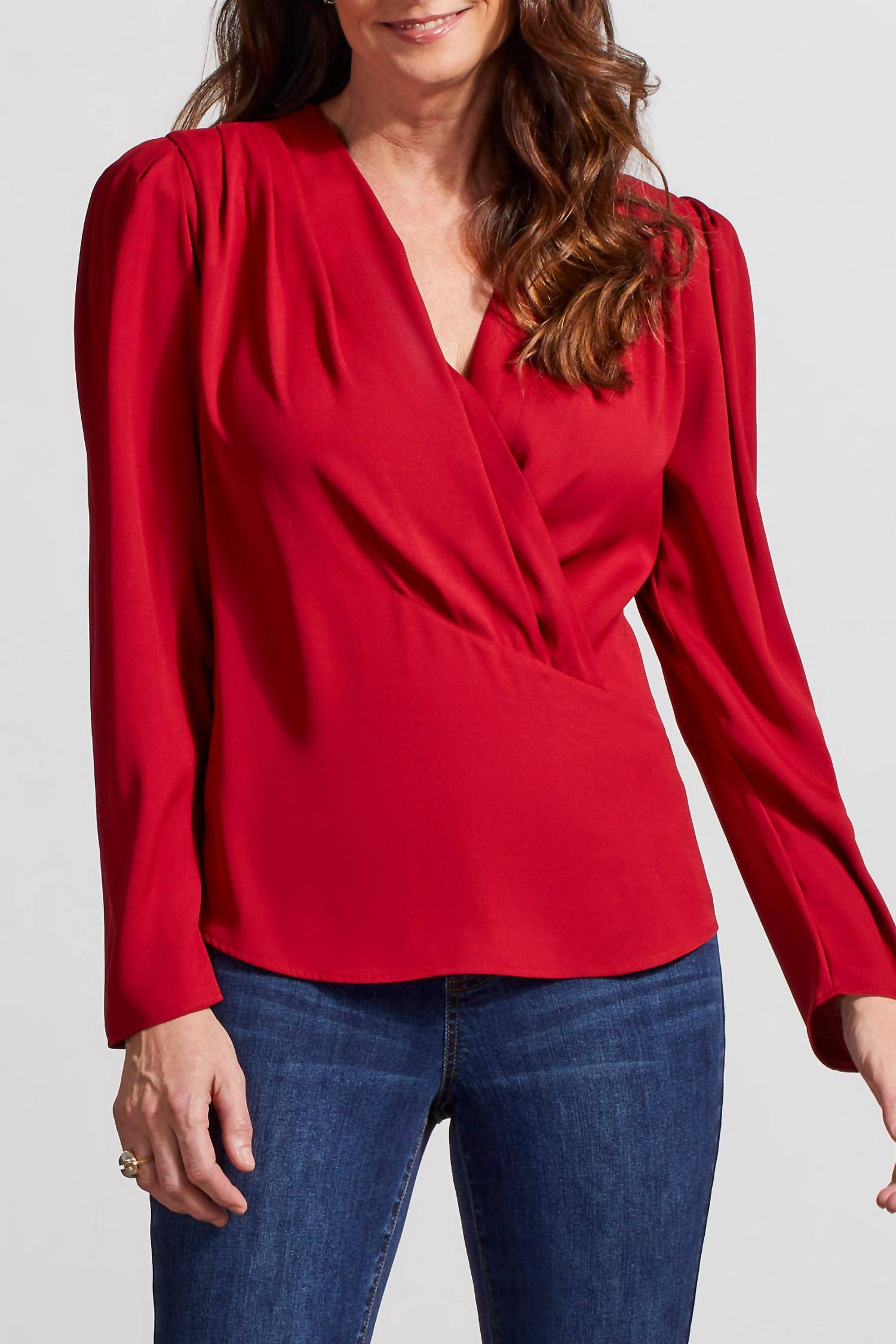 

Красная плиссированная блуза-обертка из сатина TRIBAL