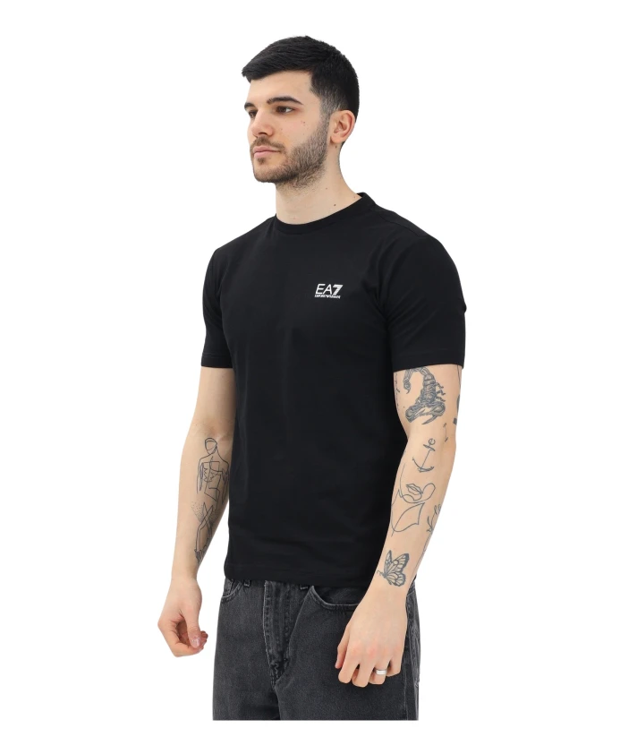 

Черная футболка с коротким рукавом, современный стиль. Emporio Armani Ea7, черный