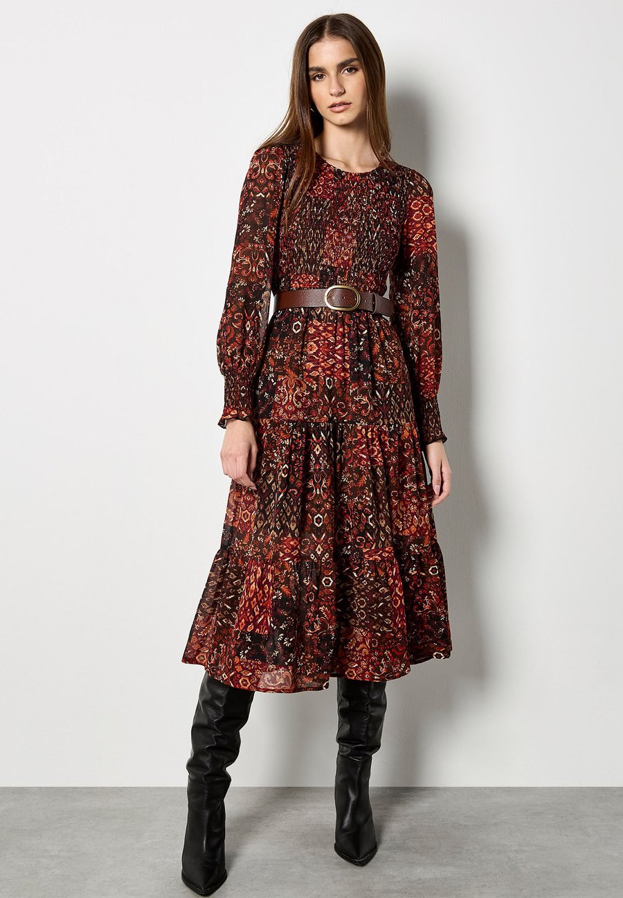 

Платье Apricot IKAT PATCHWORK , Burgundy/Bordeaux