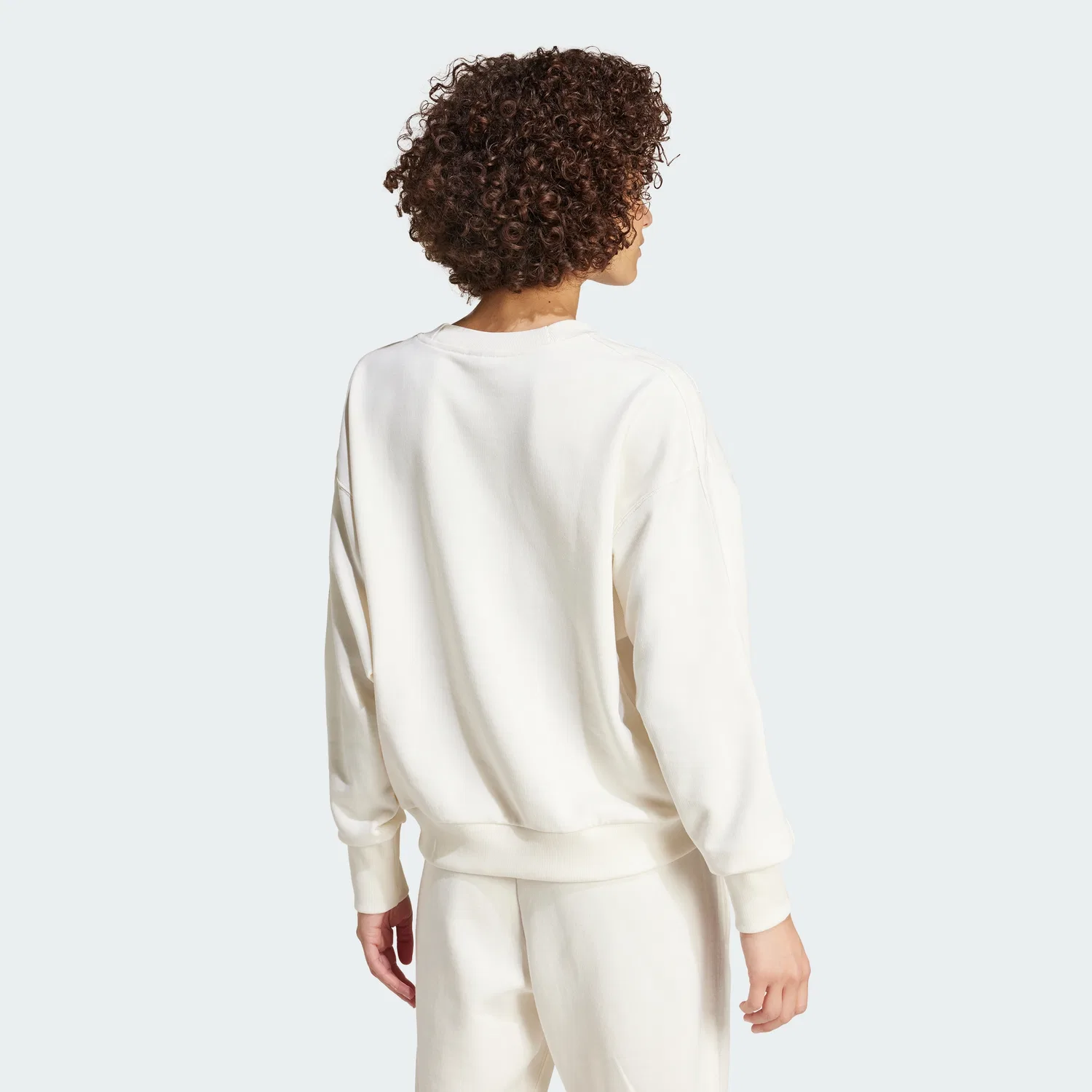 Женский свободный свитшот Adidas All Szn French Terry, цвет Off White — фото 3