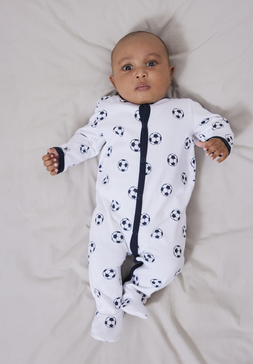 

Комбинезон NBMNIGHTSUIT FOOTBALL Name it, цвет bright white