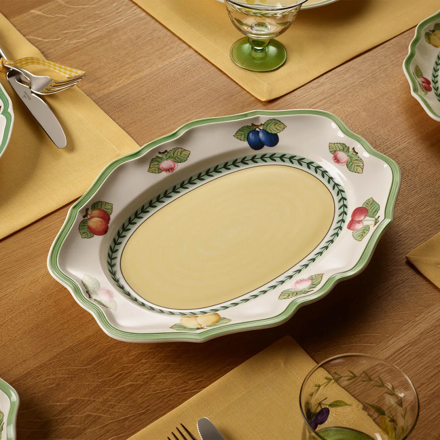 

Французское садовое сервировочное блюдо Villeroy & Boch, мультиколор