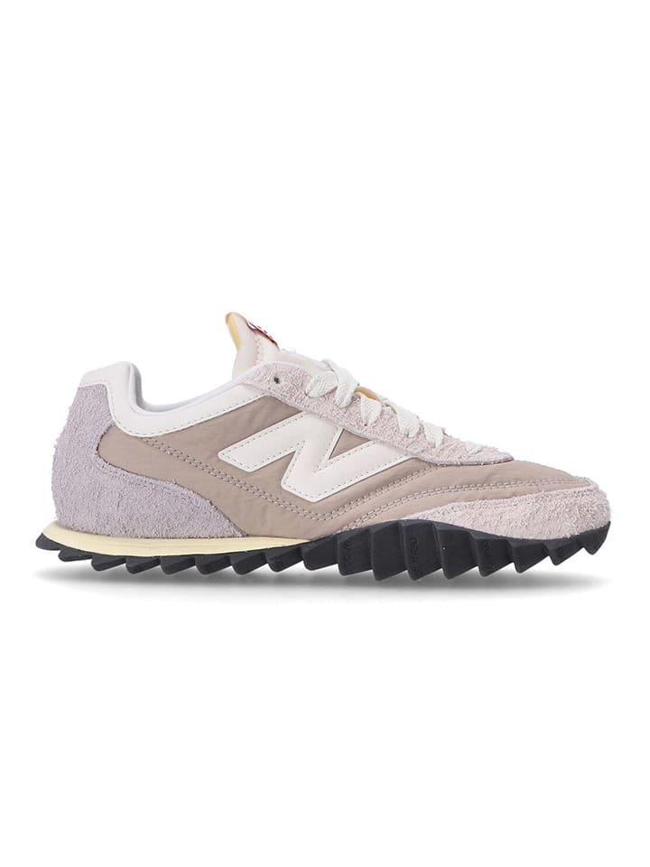 

Кроссовки на шнуровке New Balance, цвет rosa/beige