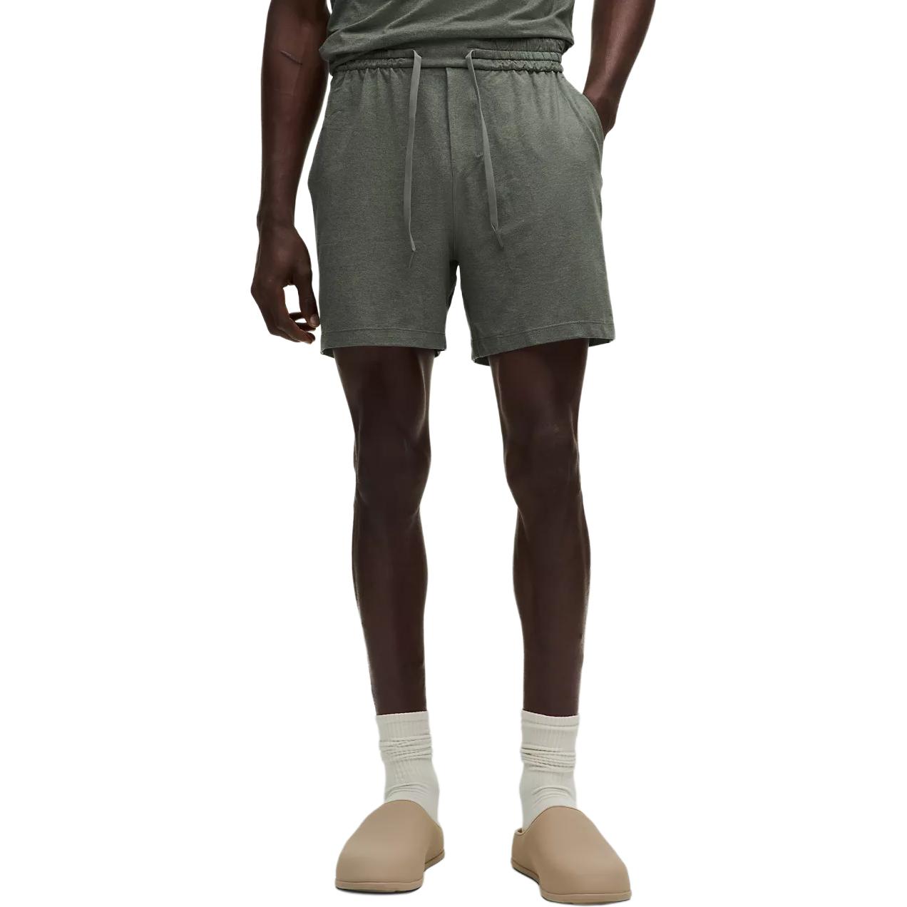 

Мягкие трикотажные повседневные шорты, размер 5' (мужские) Lululemon, heatheкрасный palm deco/heatheкрасный bay leaf