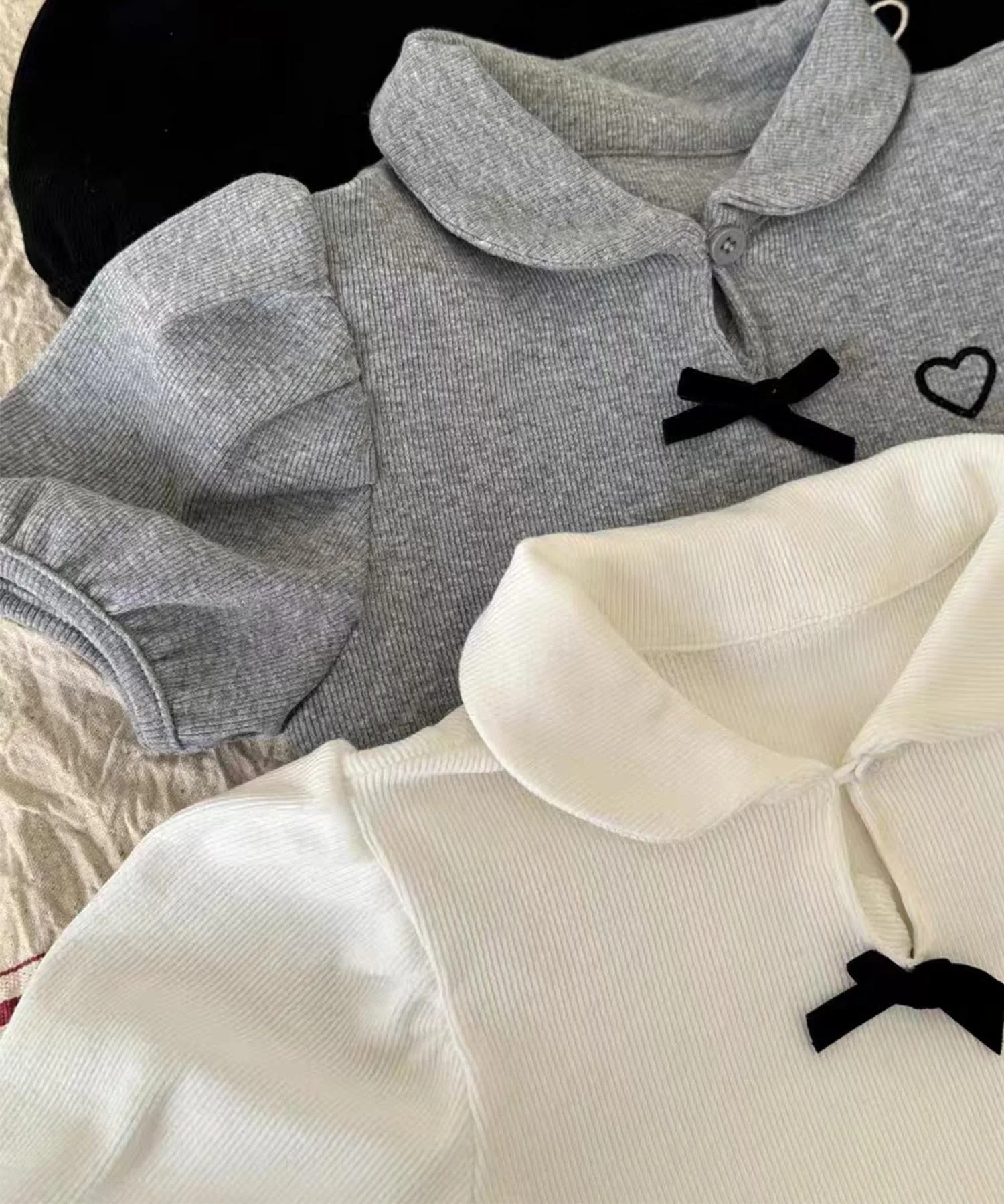 Детская рубашка-поло с пышными рукавами и лентой Aimoha Kids, off white — фото 4