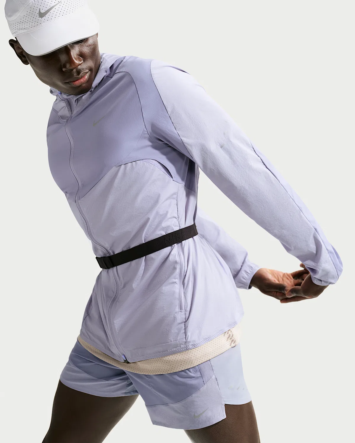 Мужская ветрозащитная куртка для бега Nike Stride Plus, Iron Purple/Indigo Haze/Light Thistle — фото 3