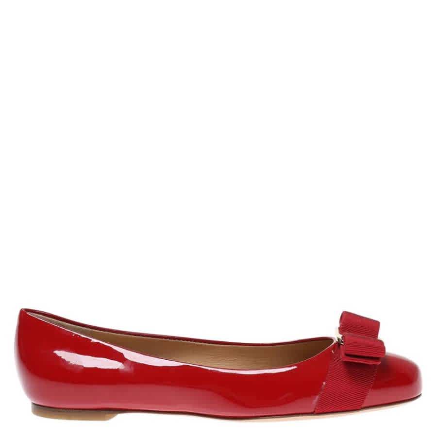 Salvatore Ferragamo Балетки Varina из красной лаковой кожи