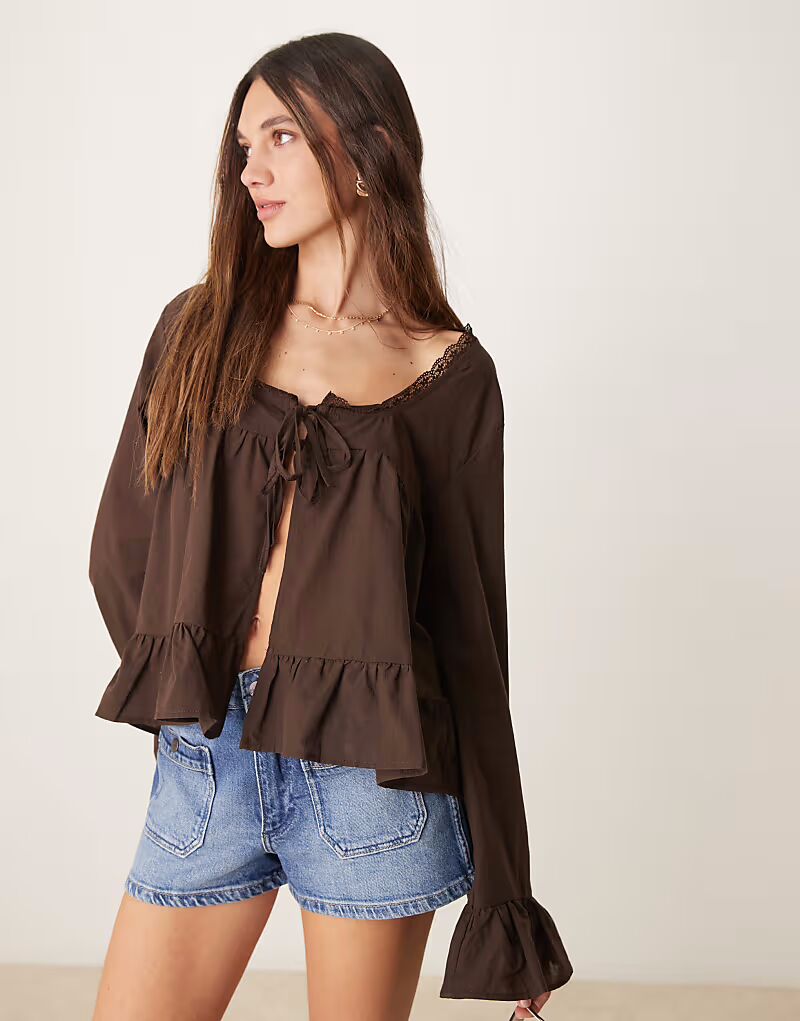 

Блузка из хлопка ASOS DESIGN с отделкой кружевом в стиле бохо шоколадного цвета