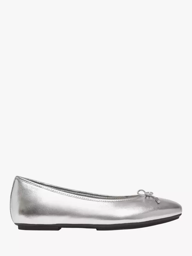 Балетки FitFlop Delicato Leather Bow, серебряный