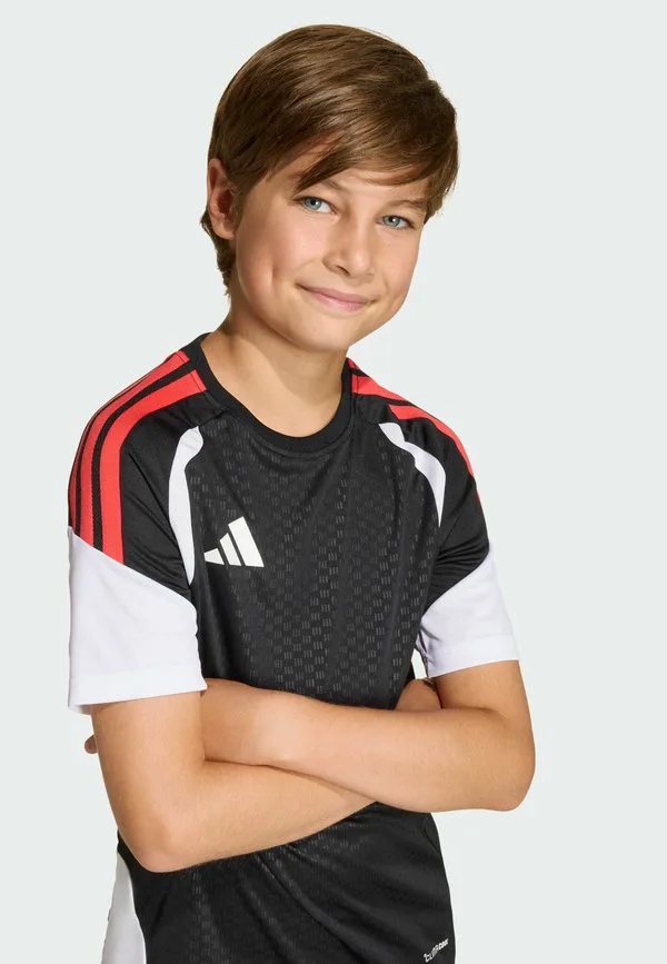 Спортивная футболка tiro 26 для соревнований и тренировок Adidas Performance, Black Semi Lucid Red — фото 3