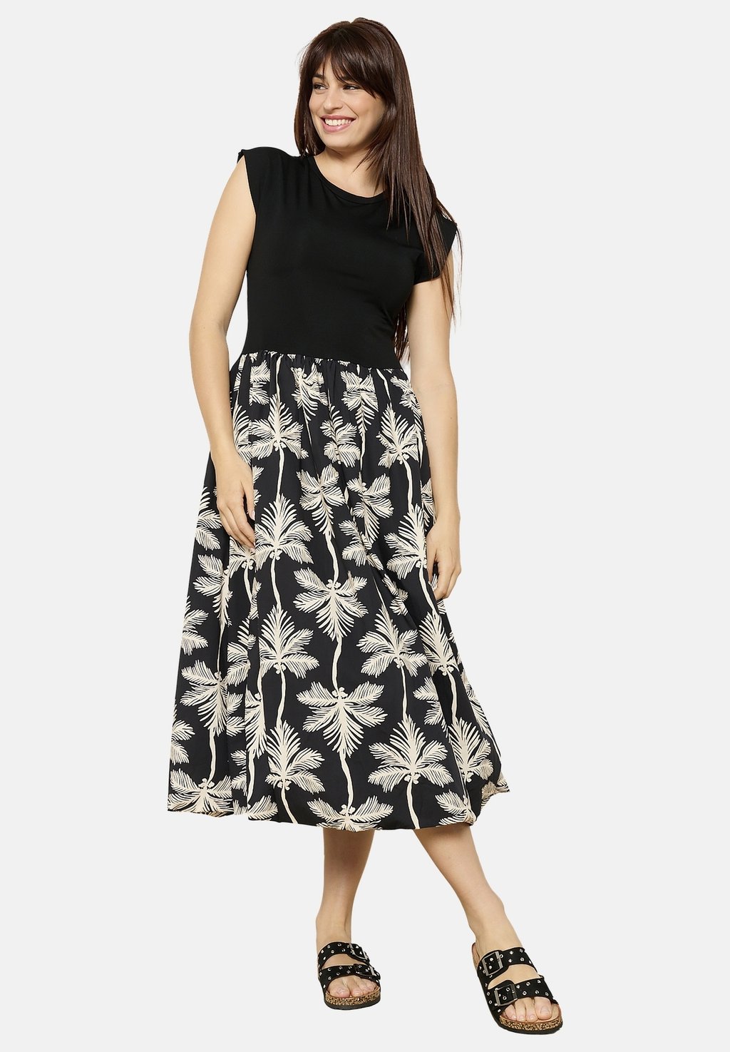 

Повседневное платье TWO-TONE MIDI LolaLiza, черный