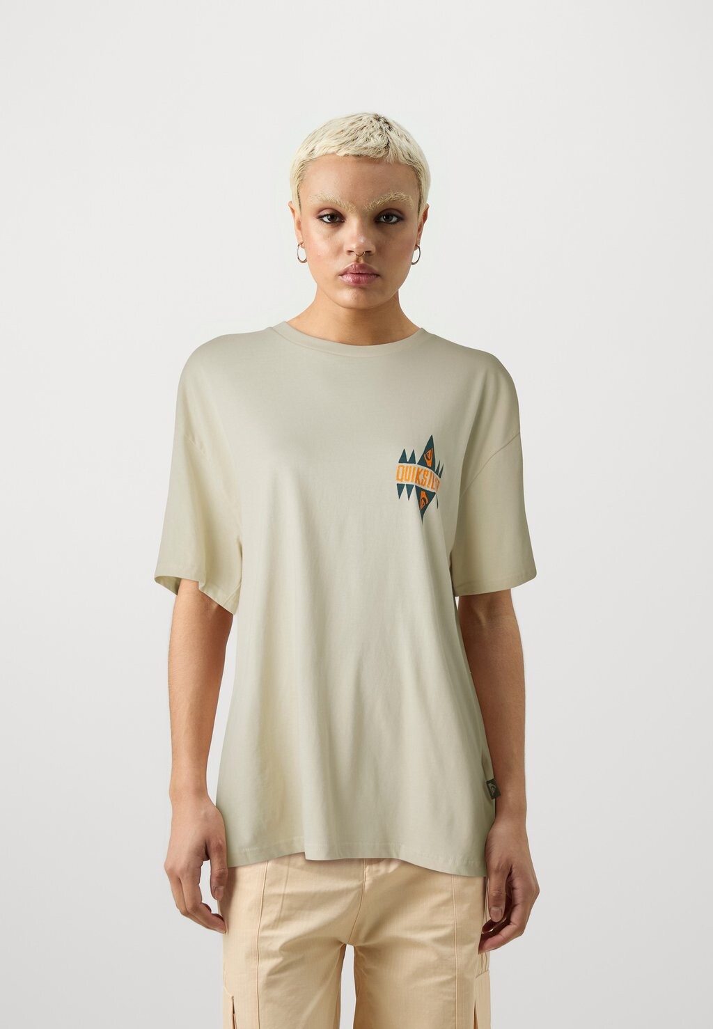 

Футболки с принтом GEO TEE UNISEX Quiksilver, цвет Birch