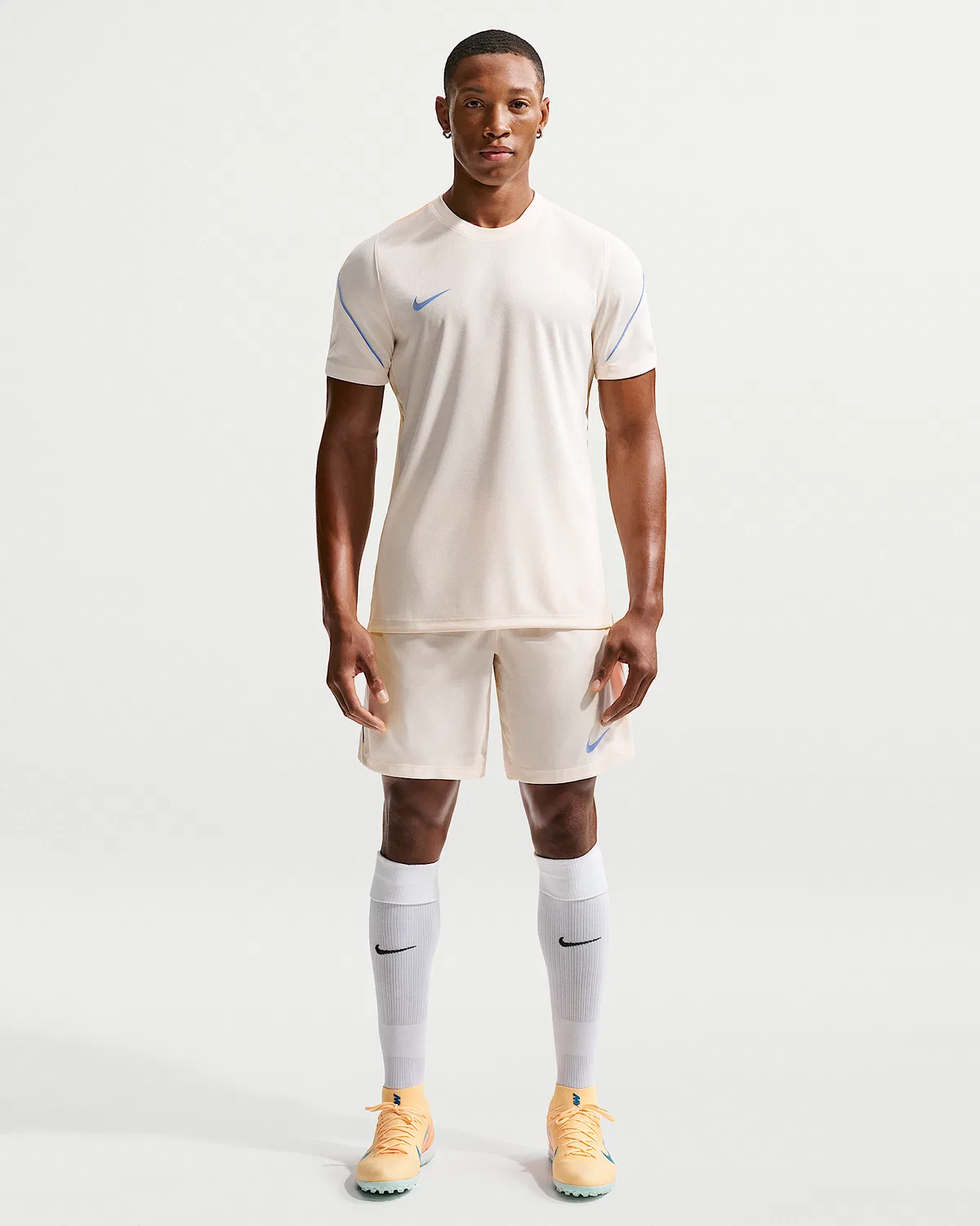 Мужские футбольные шорты Nike Strike Dri-FIT, Pale Ivory/Orange Pulse/Royal Pulse/Royal Pulse