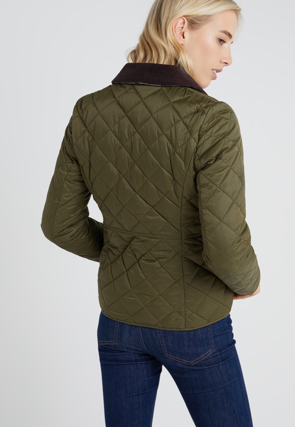 

Легкая куртка DEVERON QUILT Barbour, оливковый