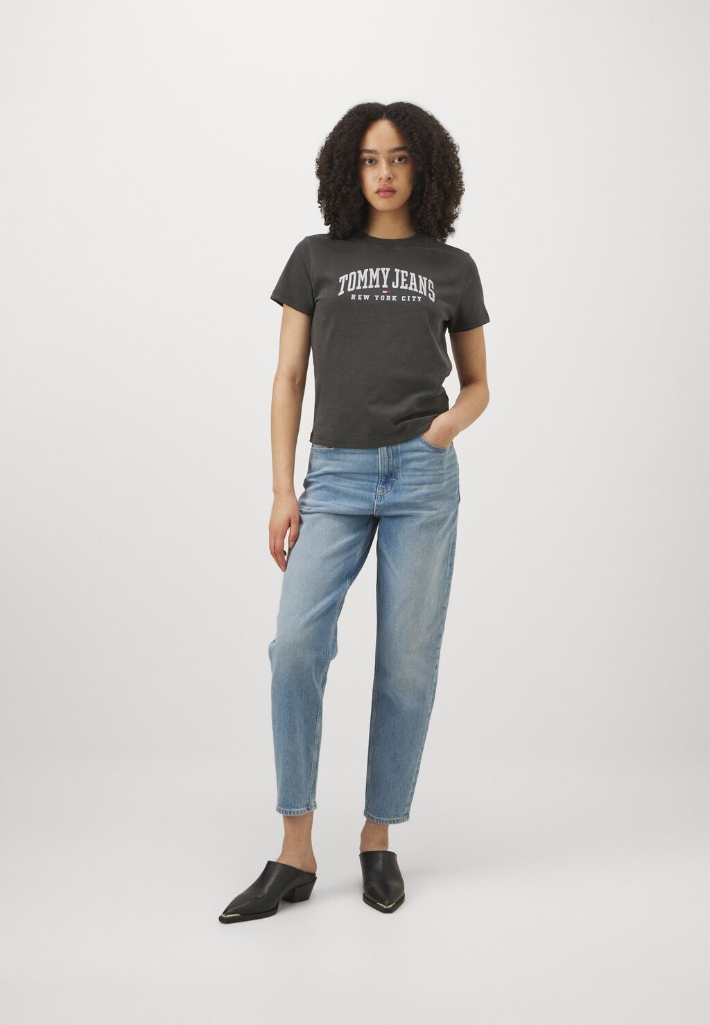 

Футболка с принтом VARSITY TEE Tommy Hilfiger, черный