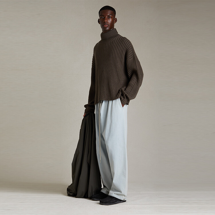 SS24 Толстовка Мужская Чернила Fear Of God Essentials, черный — фото 2