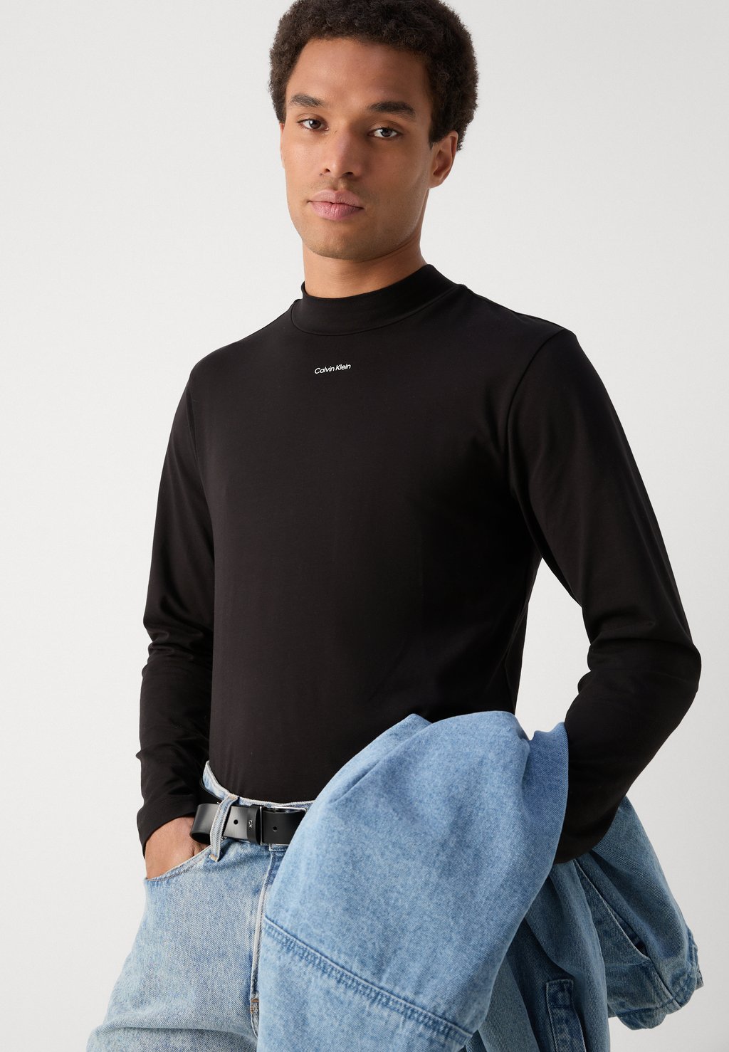 

Топ с длинными рукавами NANO LOGO MOCK Calvin Klein, черный