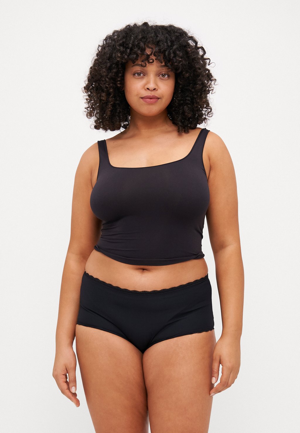 

Брюки VMCLOVELY EDGE HIPSTERS 3 PACK Vero Moda Curve, черный