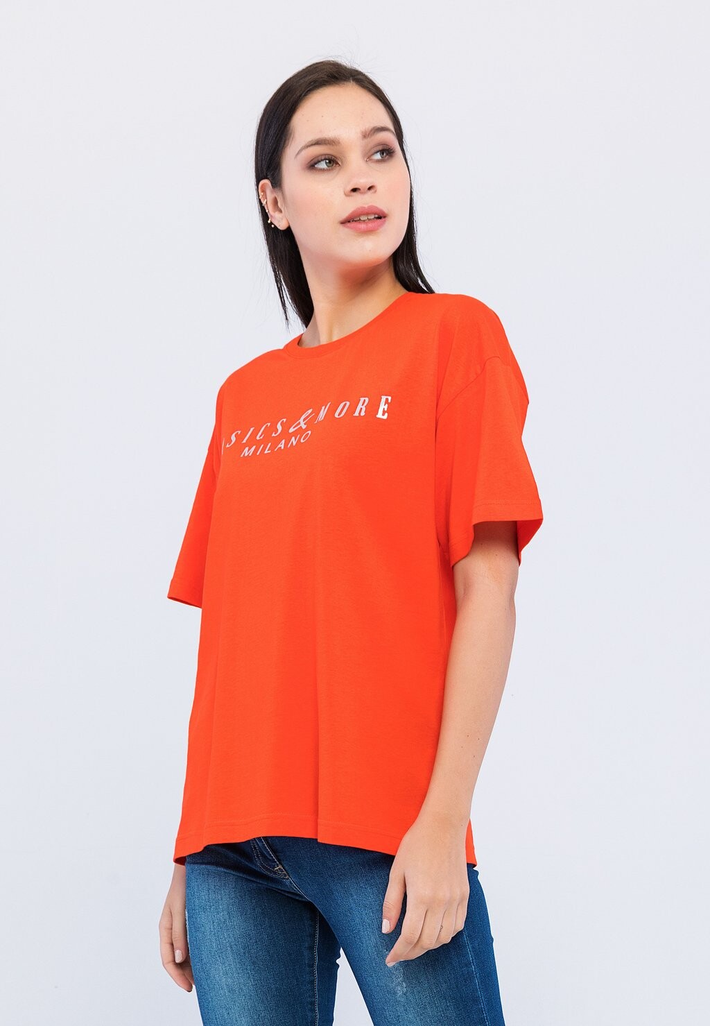 

Футболка с принтом Basics and More, красный