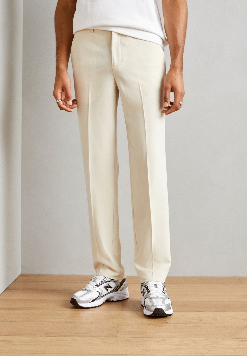 

Костюмные брюки RELAXED FIT FORMAL PANTS Lindbergh, цвет cream white