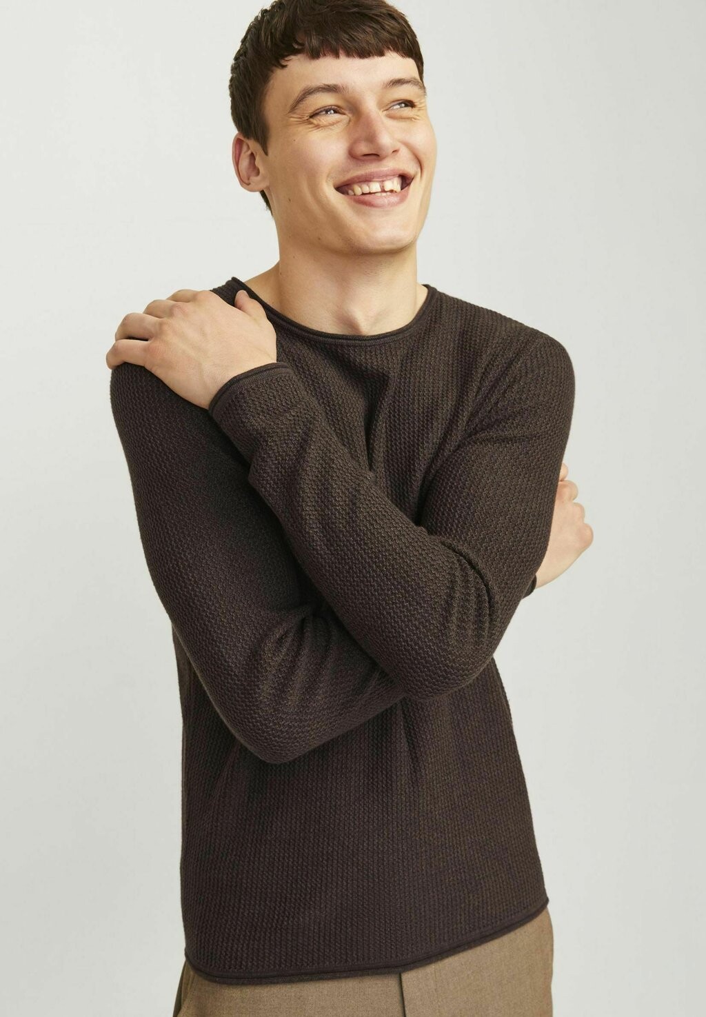 

Джемпер MIT RUNDHALS Jack & Jones, коричневый