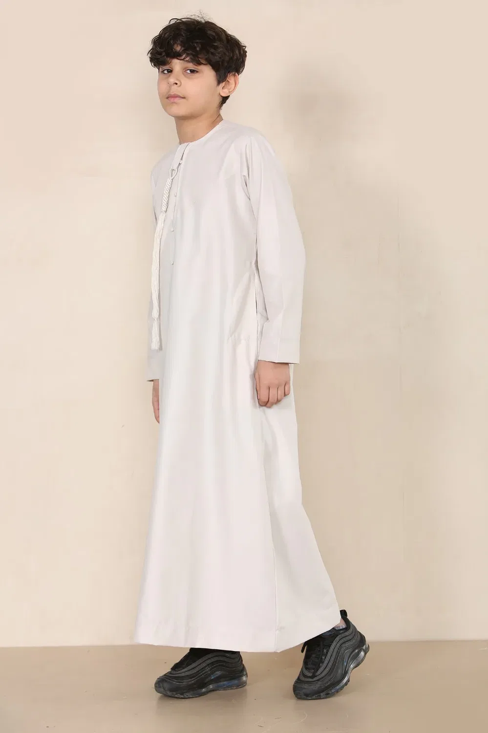 Arabic Thobes Детская бежевая блузка для мальчиков, эмиратская джубба, исламская одежда, кафтан, праздничный шнурок с кисточками