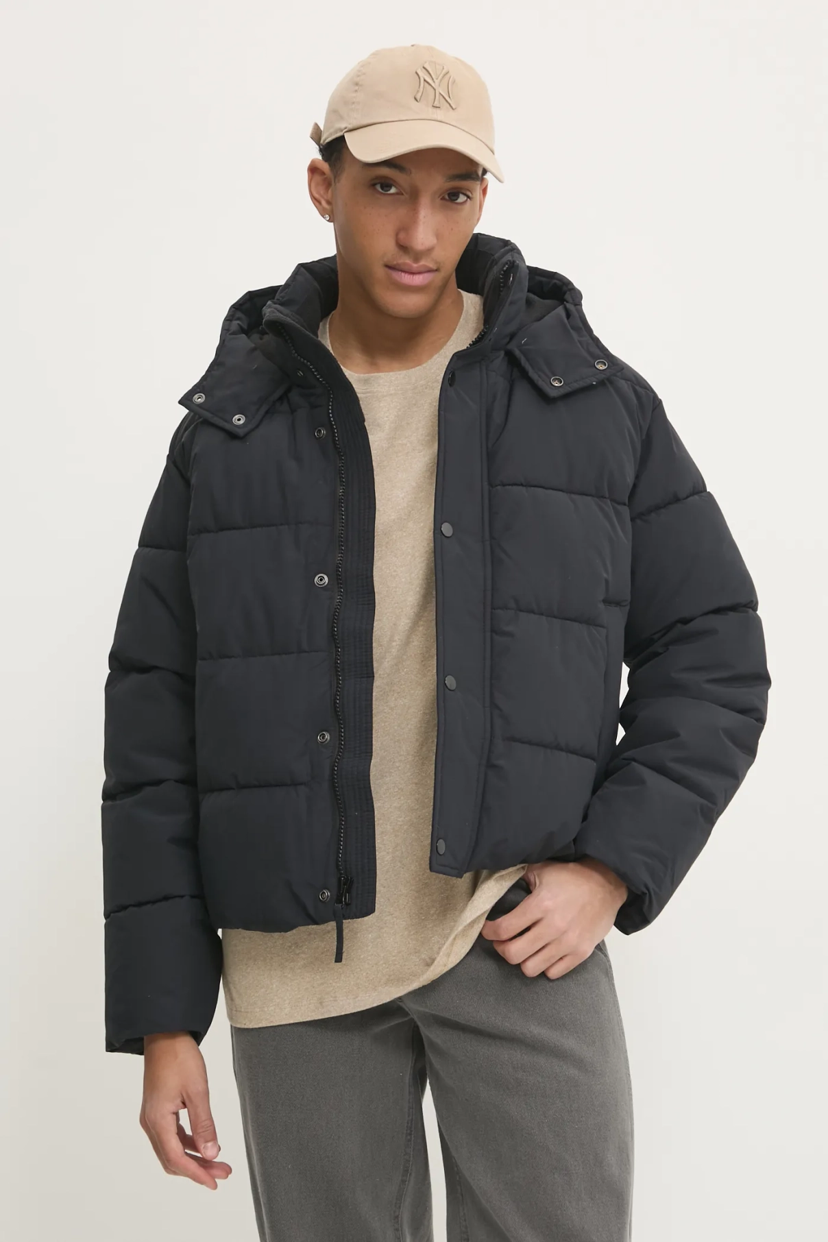 

Куртка Abercrombie & Fitch, черный