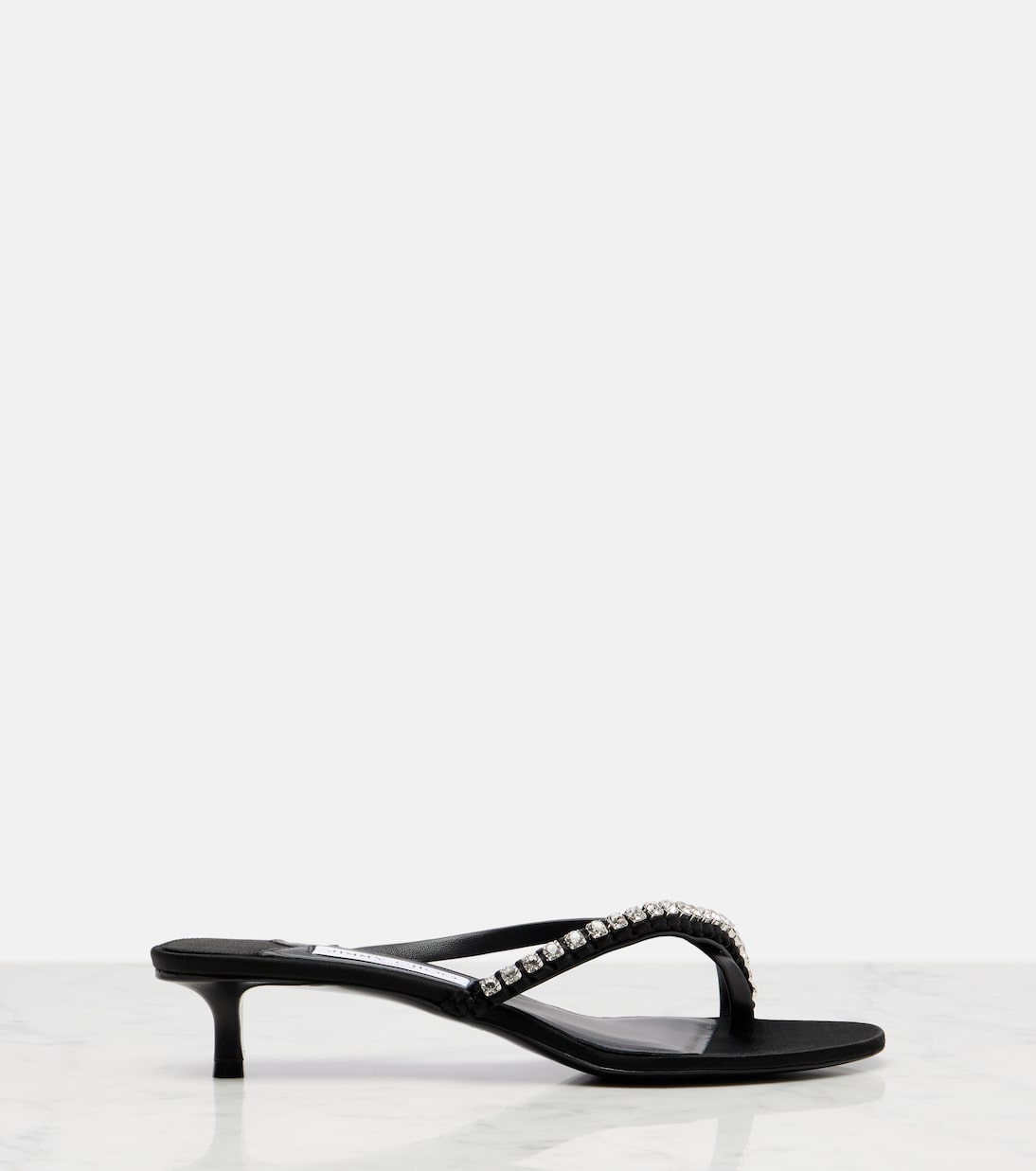 Дила 35 сандалии-танга из кожи и сатина Jimmy Choo, Black/Crys — фото 4