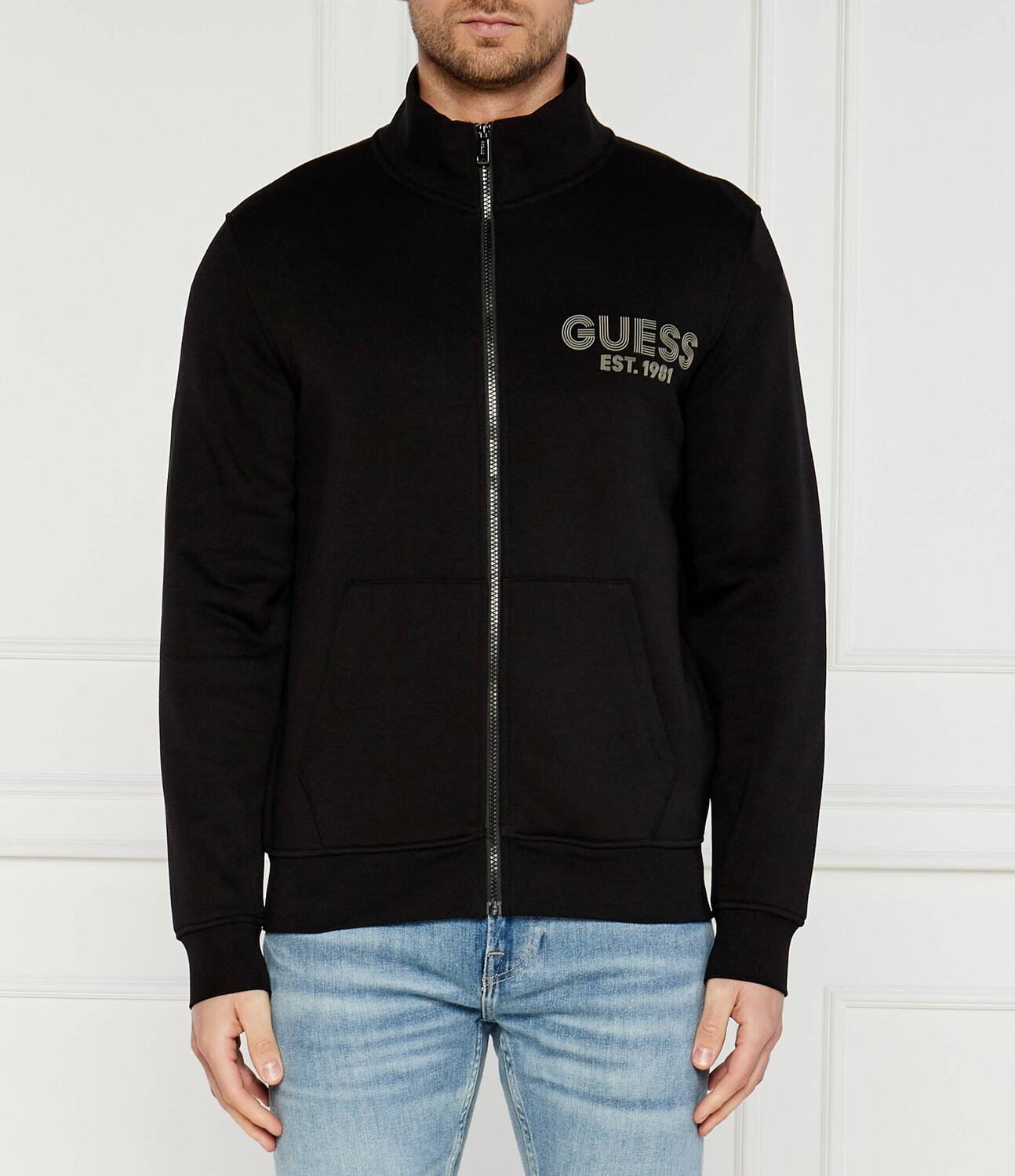 

Толстовка GUESS Regular Fit, черный