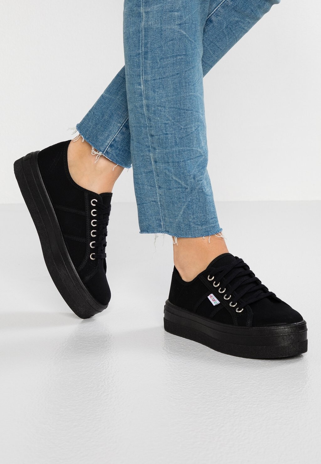 

Кроссовки Victoria Shoes, черный