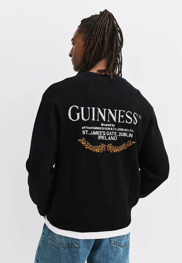 Свободный крой, джемпер с круглым вырезом и логотипом guinness. Next, Black