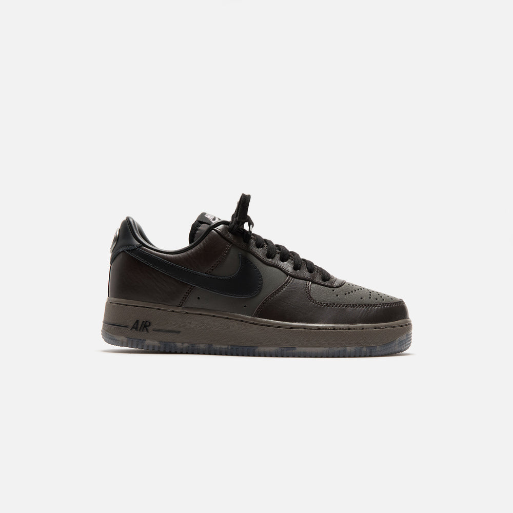 

Кроссовки Nike Air Force 1 Low, цвет Black Tea/Black/Petra Brown
