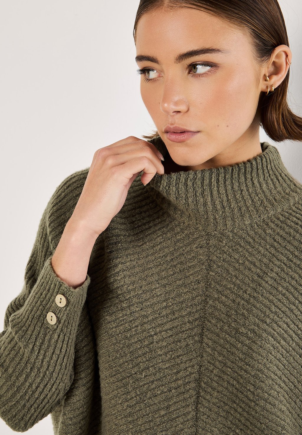 

Джемпер CHEVRON MOCK NECK Apricot, хаки