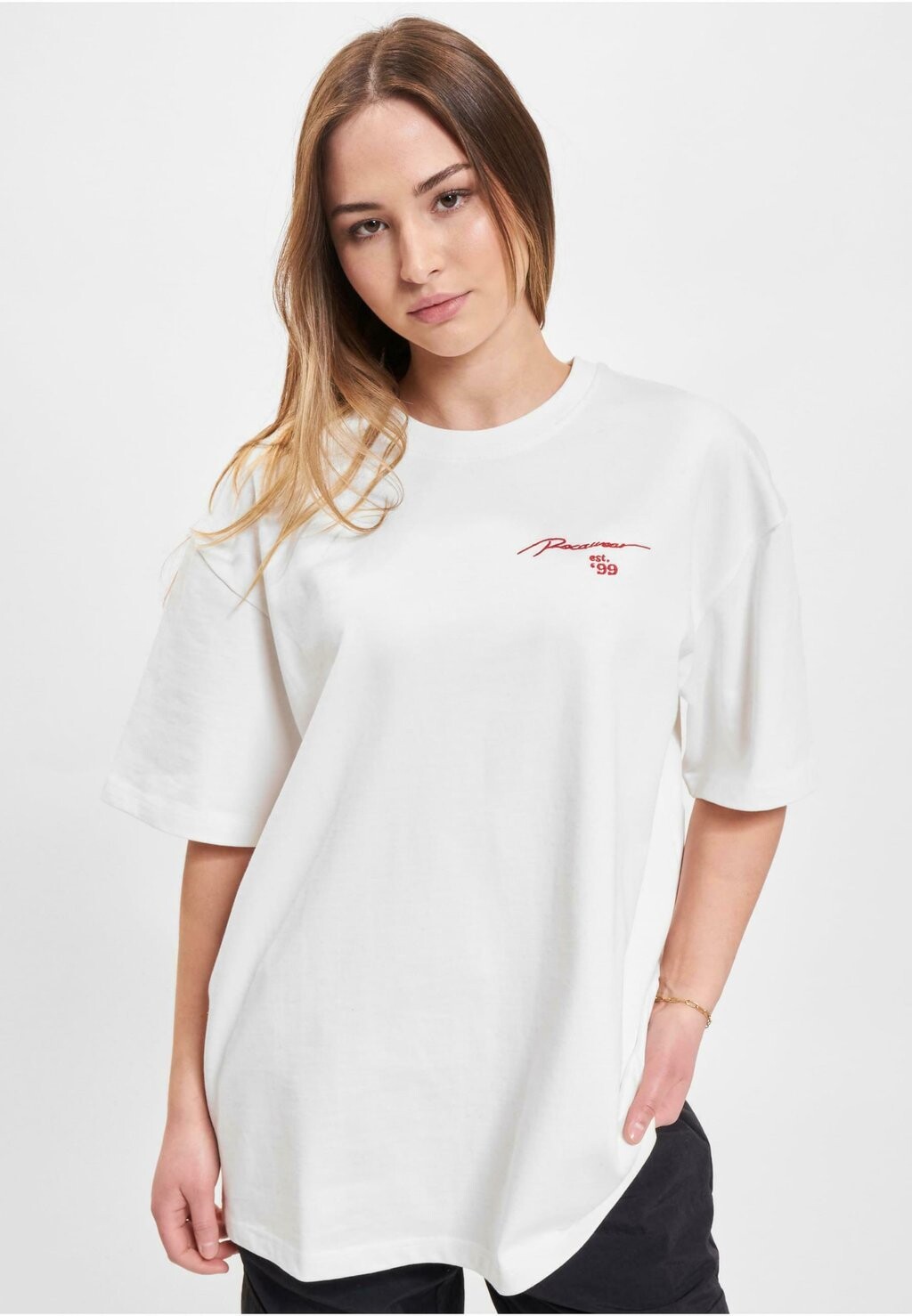 

Принт на футболке Rocawear, белый