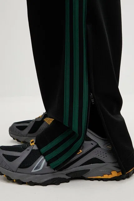 Спортивные штаны из эластичного трикотажа Adidas Originals, черный — фото 4