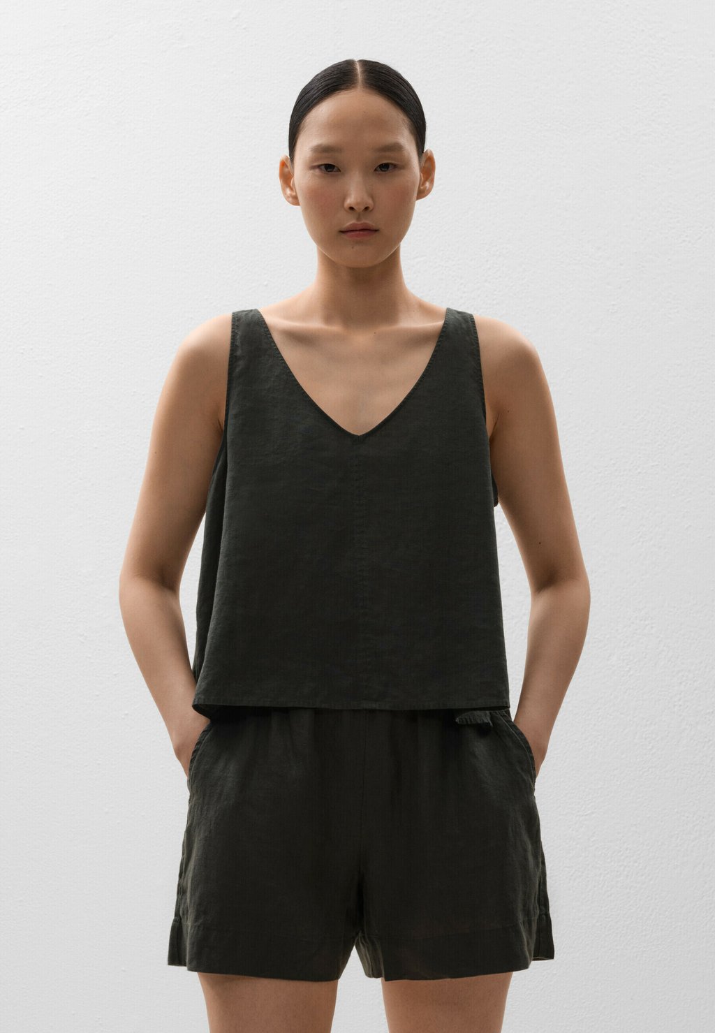 

Топ LINEN V-NECK - Blouse OYSHO, темно-серый