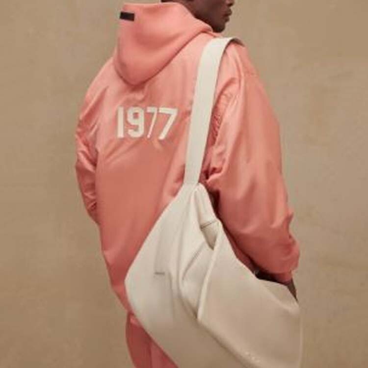 Куртка серии 1977 года унисекс кораллово-красная Fear Of God Essentials, кораллово-красный — фото 3