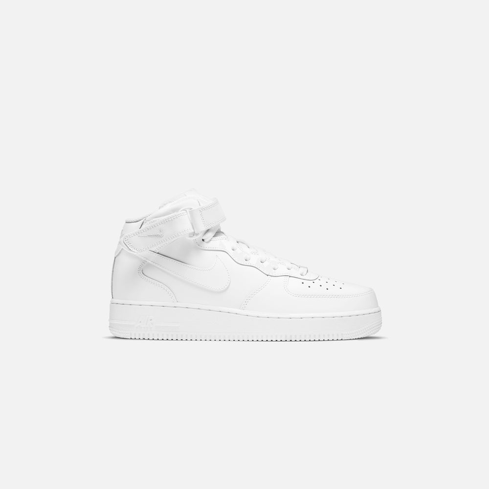 

Кроссовки Nike Air Force 1 Mid `07, белый