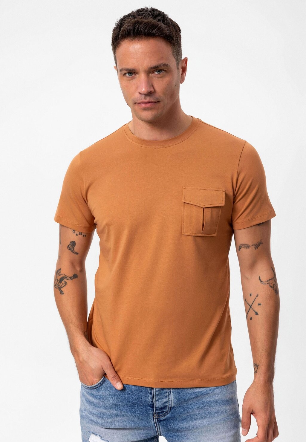 

Базовая футболка FILO POCKET DETAILED REGULAR FIT anou anou, цвет Tan