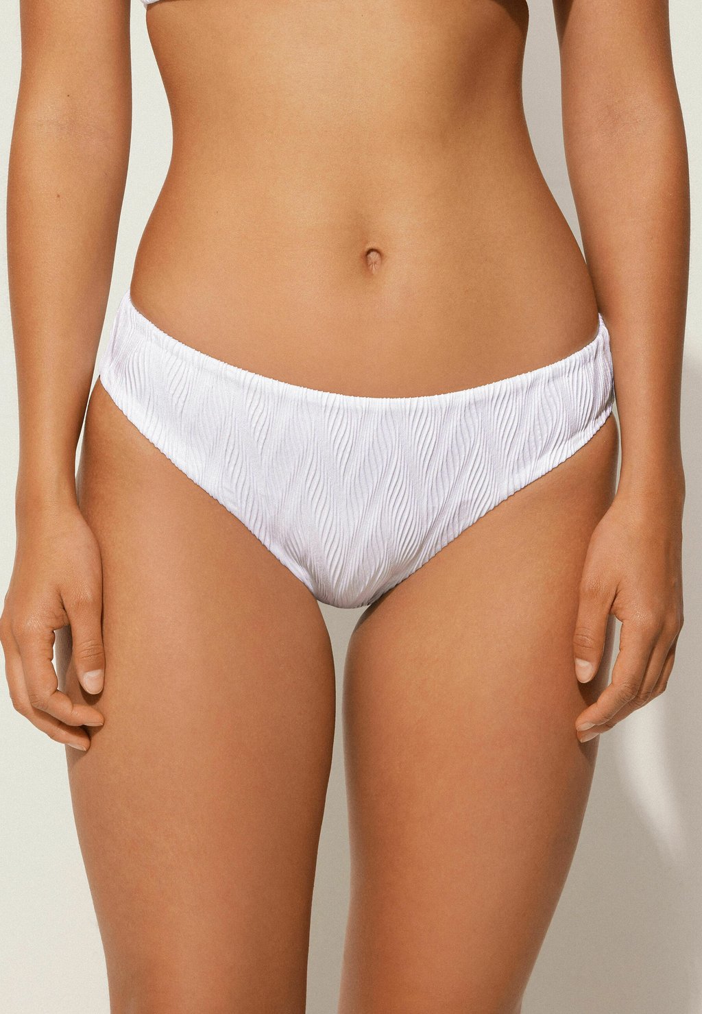 

Плавки бикини TIMELESS CHEVRON Tezenis, белый