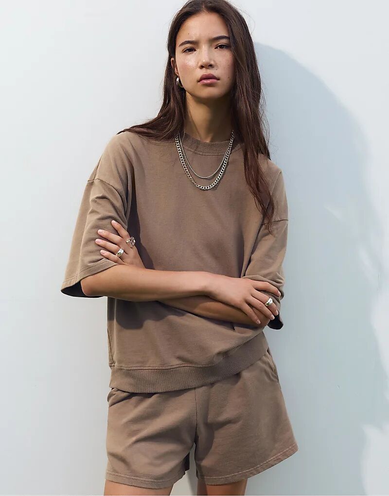 

Толстовка Pull&Bear с короткими рукавами шоколадного цвета