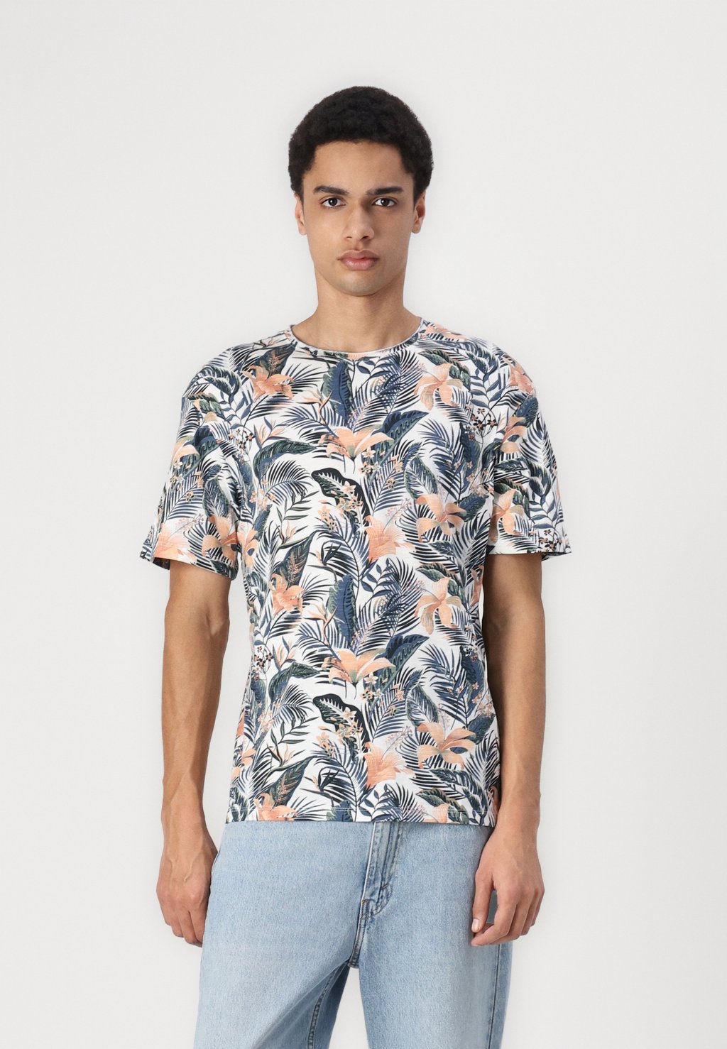 

Футболка с принтом JJEBRYAN TEE O NECK Jack & Jones, белый